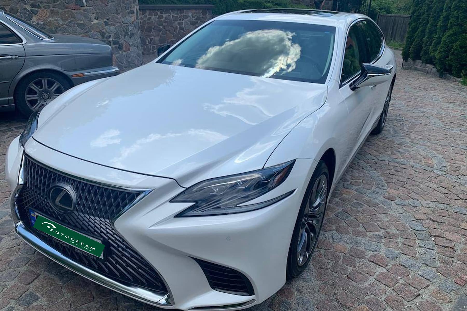 Lexus LS 500, V покоління