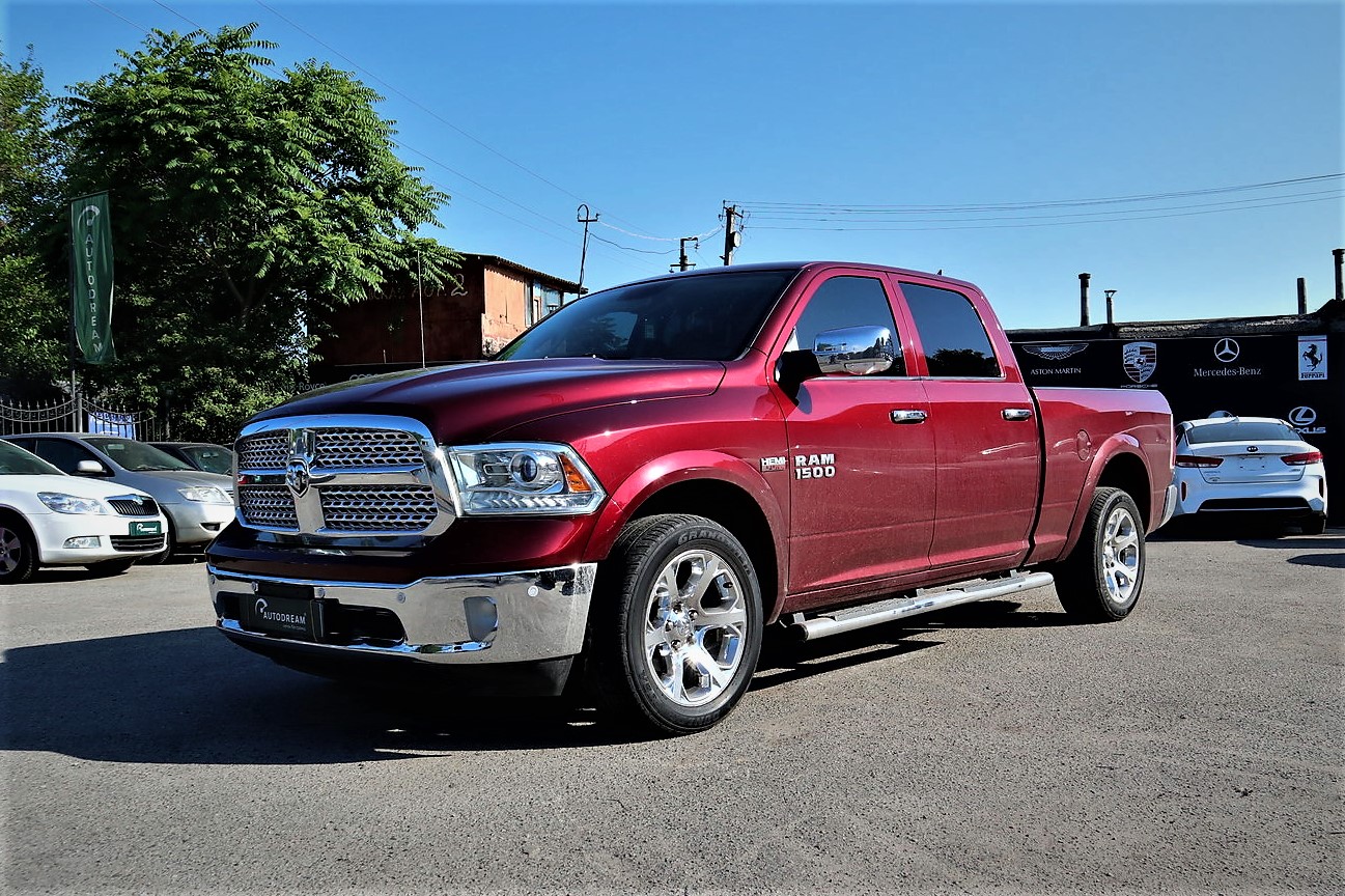 Dodge RAM 1500 5,7 HEMI Laramie