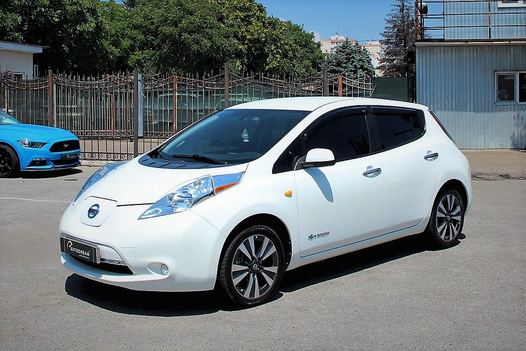 Nissan Leaf SV