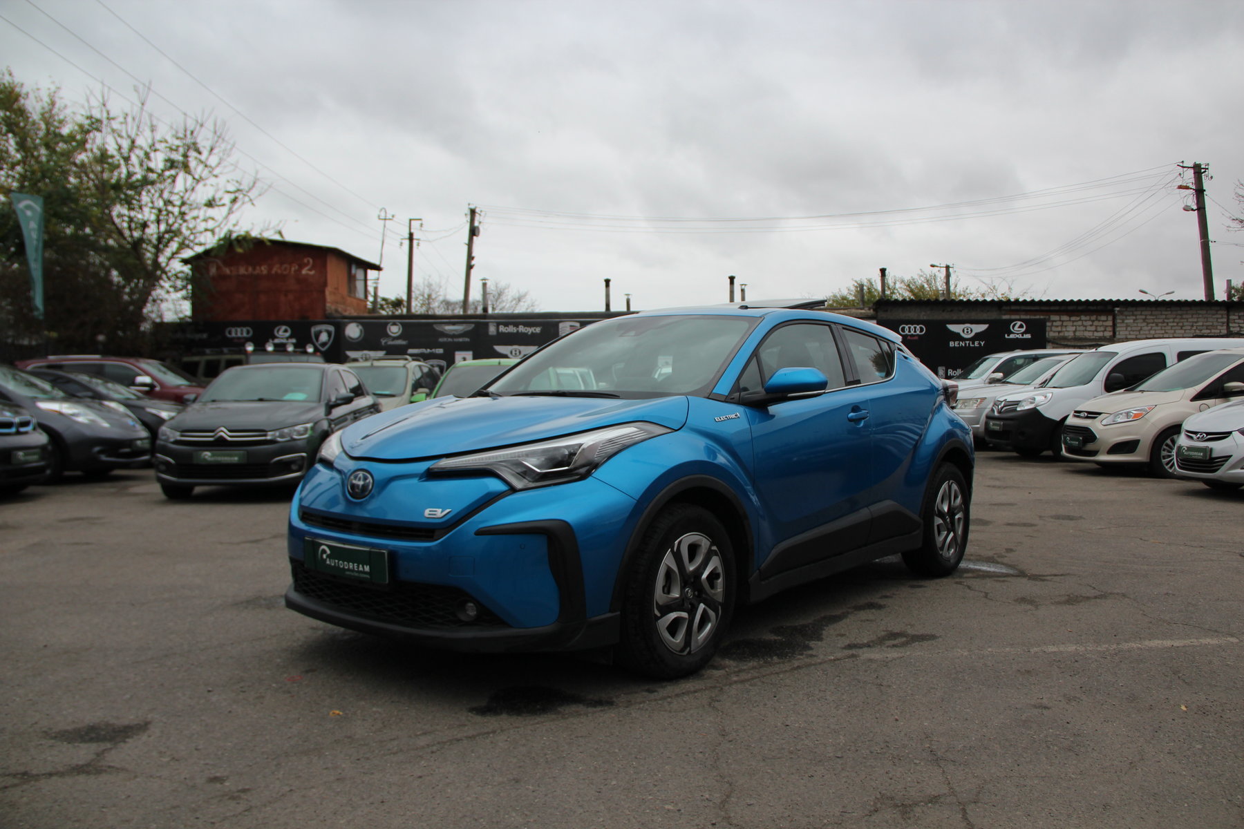 Toyota C-HR EV