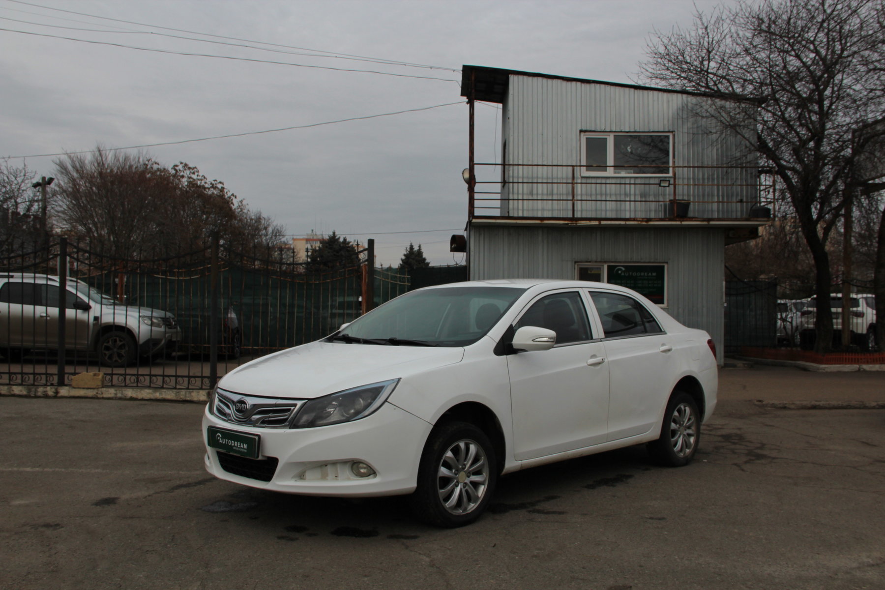 BYD Е5