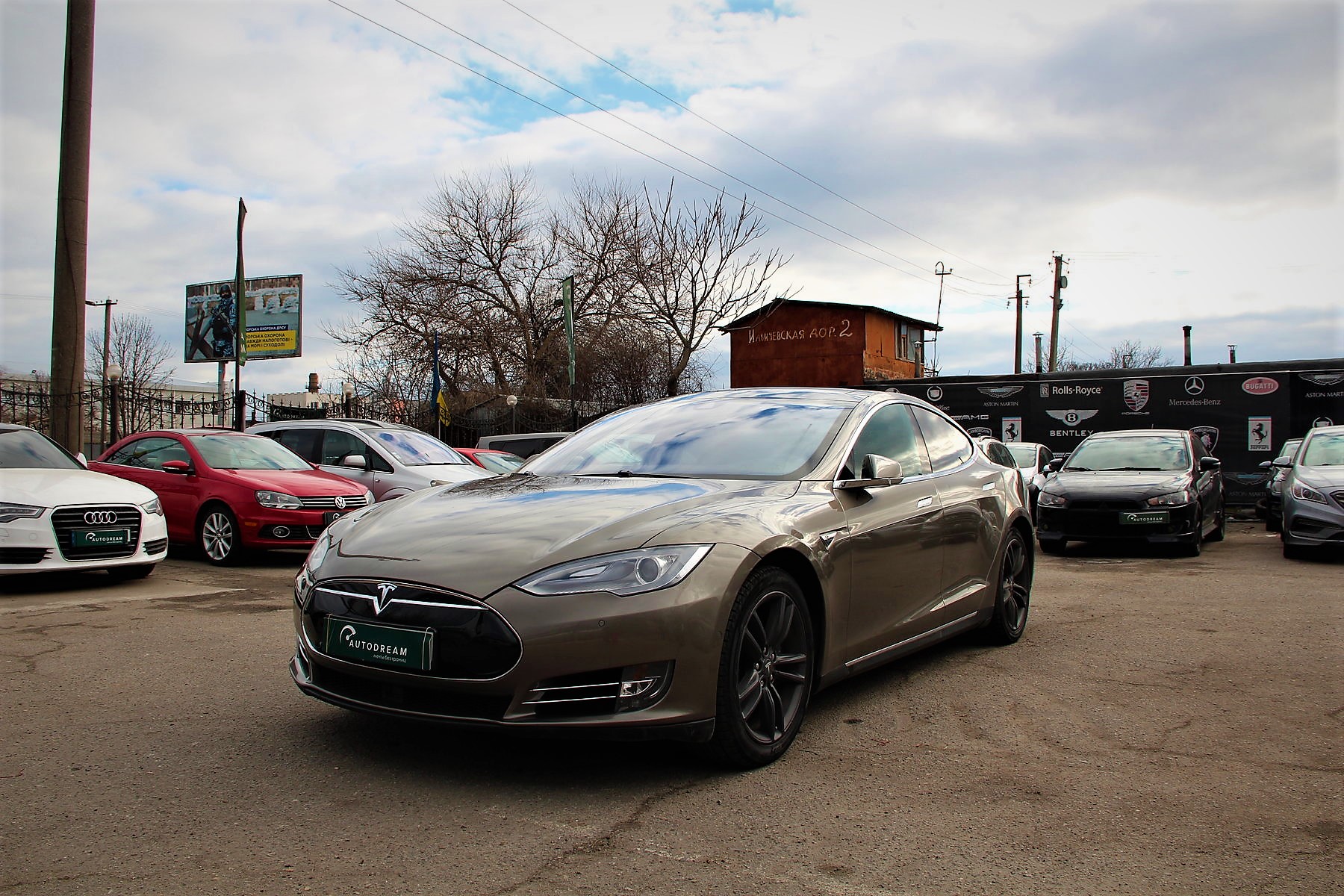 Tesla Model S 85