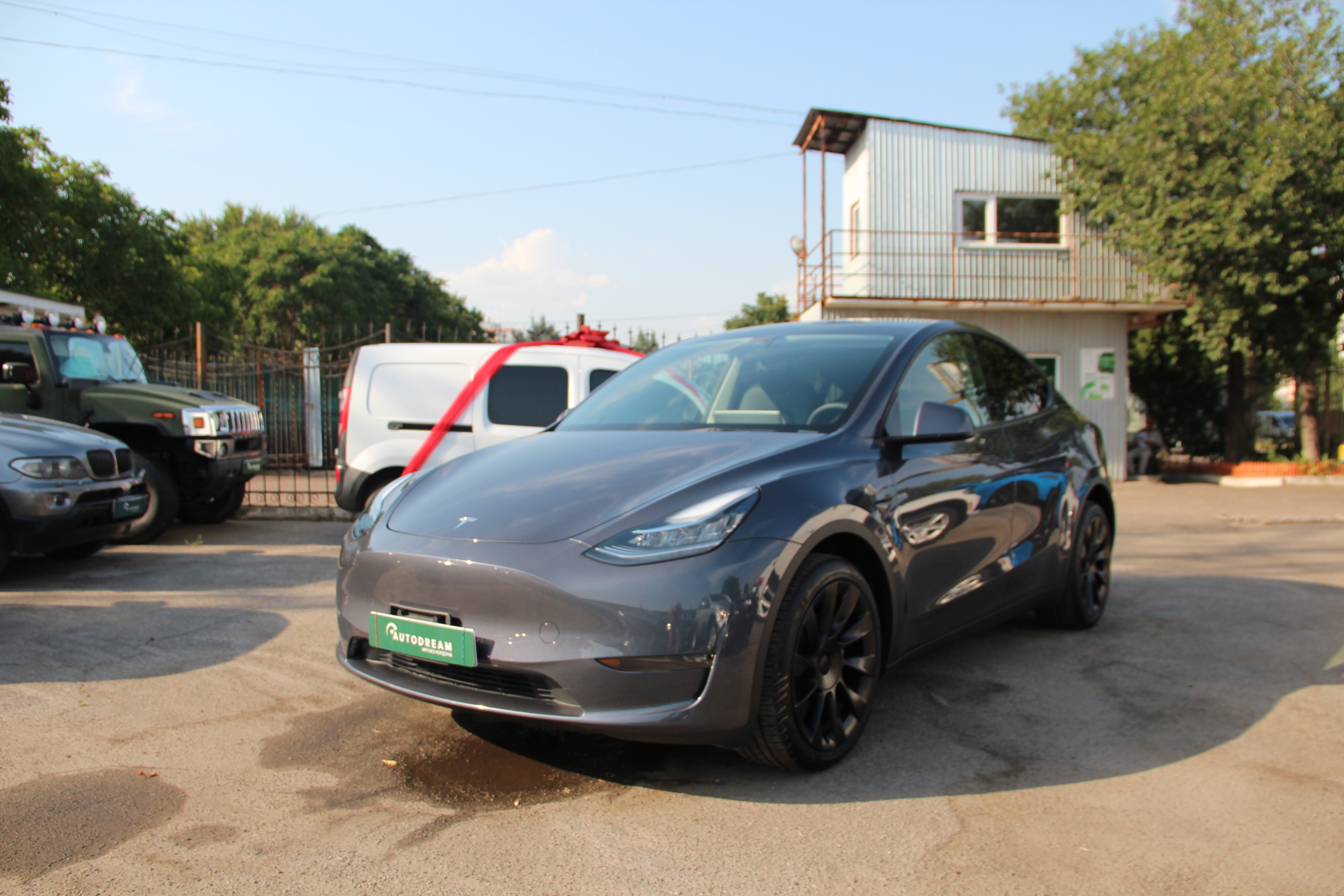 Tesla Model Y Dual Motors Long Range